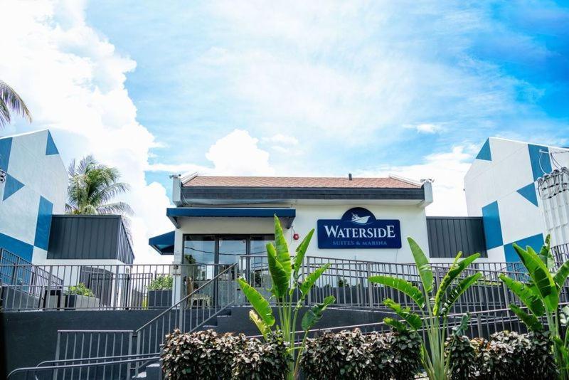 קי לארגו Waterside Suites And Marina מראה חיצוני תמונה