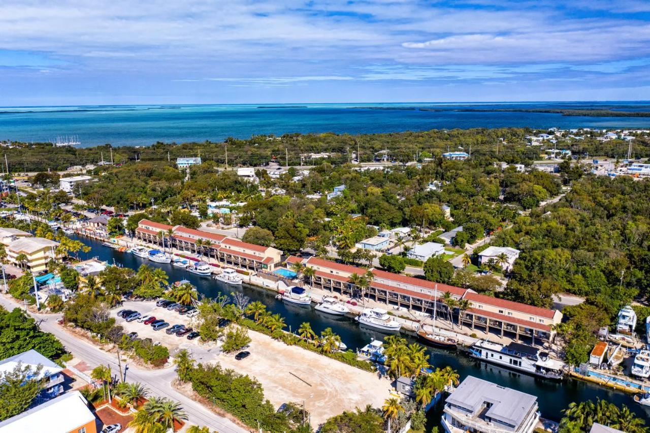 קי לארגו Waterside Suites And Marina מראה חיצוני תמונה